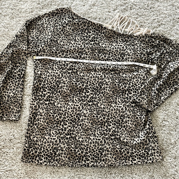 Bibi Leopard Print Asymmetrical Cold Shoulder Sweater - Picture 1 of 5